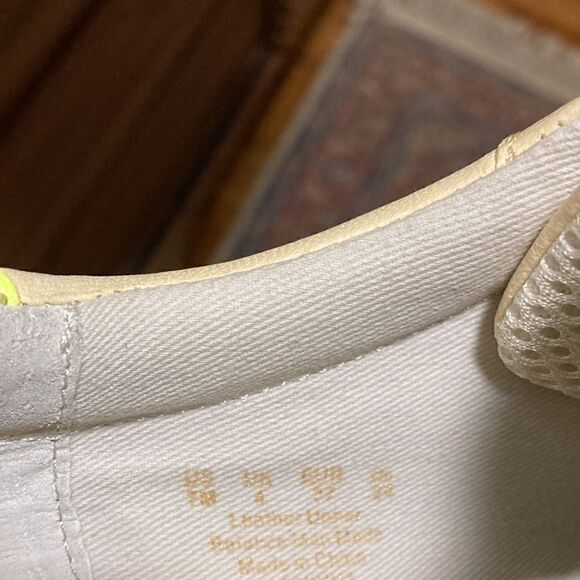 Franco Sarto NWOT Quinn Sneakers in Lemonade Leather. Woman’s size 7 M. - Picture 5 of 7